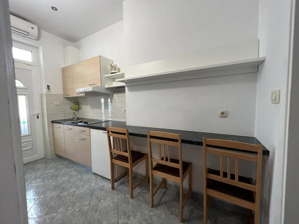 Apartamento Story Baška Voda Exterior foto